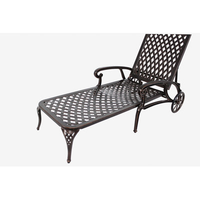 Aluminium Cast lounge chair 1pcs brown