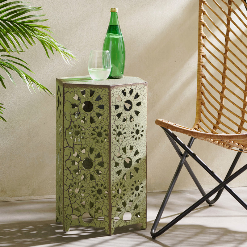 Table d'appoint 14 po avec motif de découpes de soleil, H 22 po x l 14,25 po x P 12,5 po, Vert
