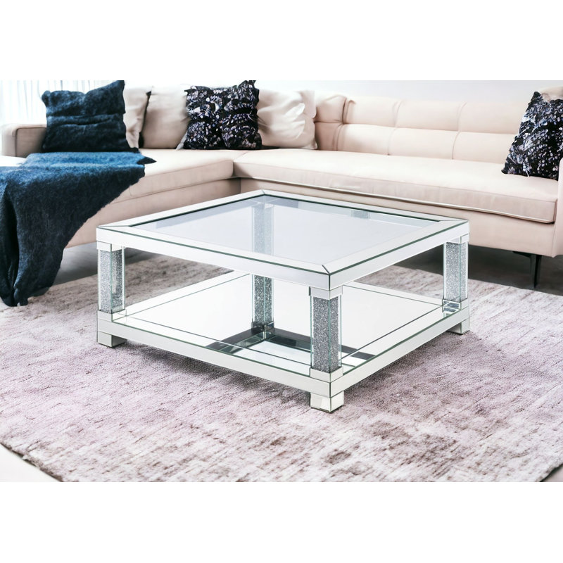 Table basse à 4 pieds avec rangement