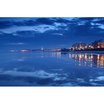 " Uruguay, Montevideo " by Alejo Vazquez