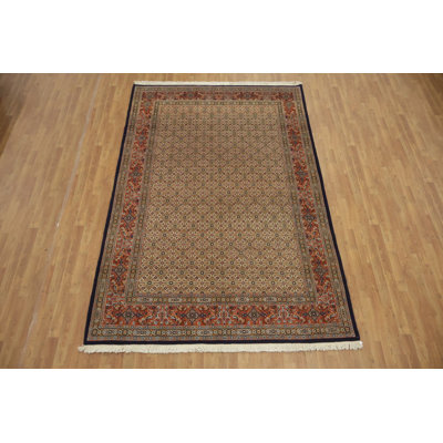 Timeless Elegance: Traditional Vegetable-Dye Area Rug 7x10