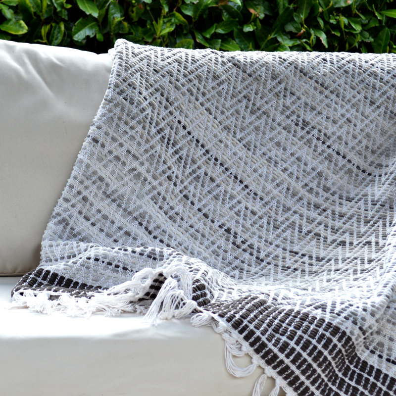 Naal Heavyweight Zig Zag Patterned Throw, W150 x L200cm, Grey