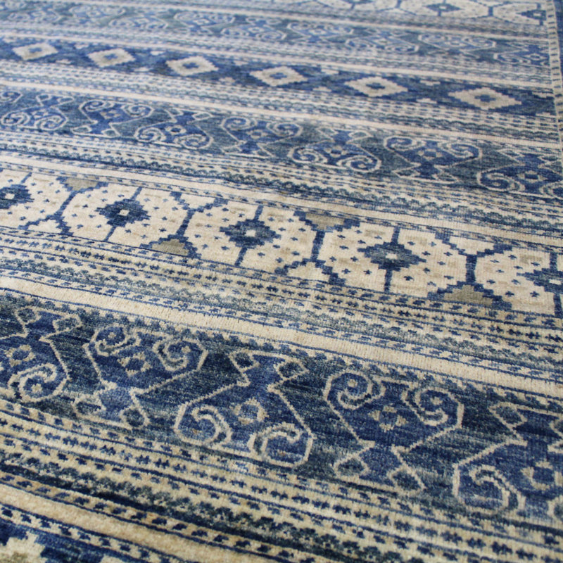 Tapis bleu en laine noué à la main de conception unique 5 pi 7 po x 7 pi 11 po nouvel âge Shahsevan