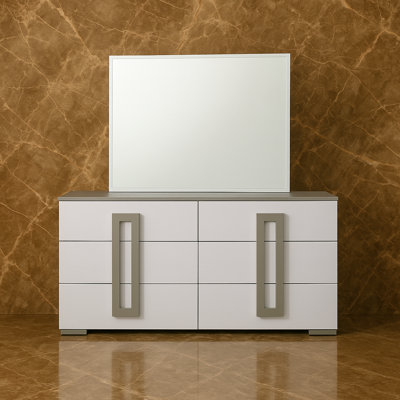 Kyrstyn Dresser