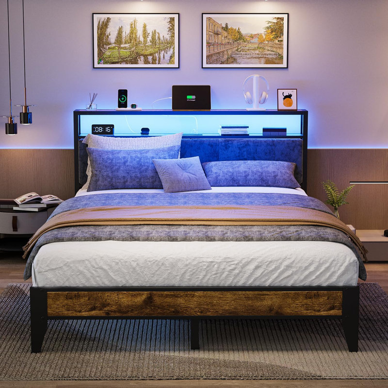 Base de lit grand avec tête de lit Carlno, lit plateforme en métal avec lumières DEL intelligentes et station de charge USB Knessa