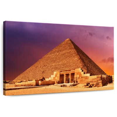 Lilie Ancient Egyptian Pyramid