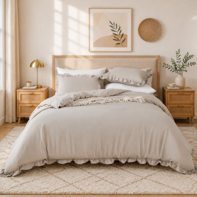 Ruffle Comforter Set 3 Pieces-Bedding for All Seasons Fluffy Vintage Farmhouse Comforter With Two Pillowcases
