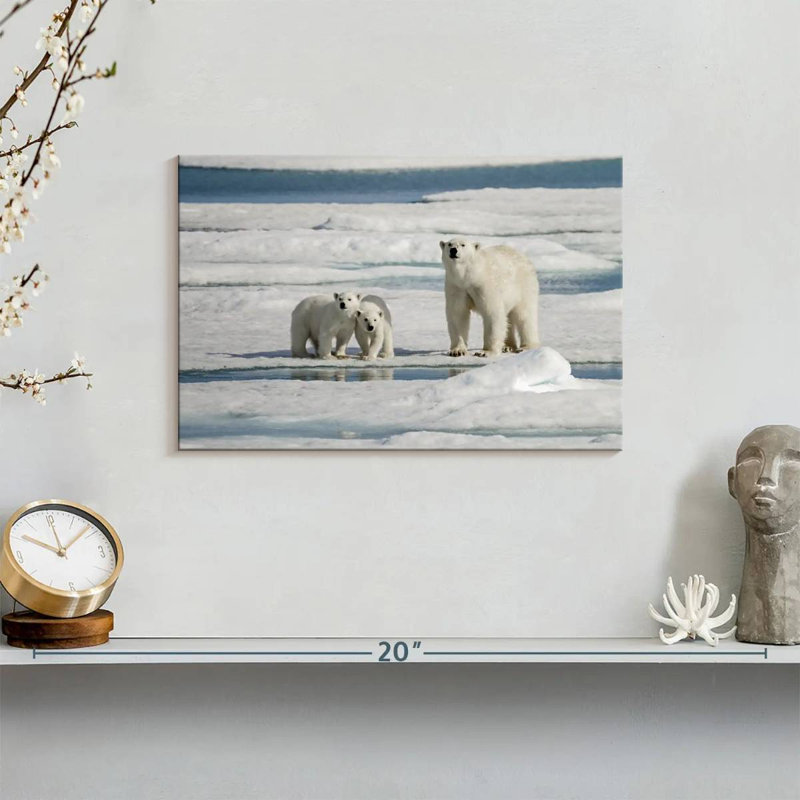 Brampt Longyearbyen Polar Bears, 8" H x 12" W