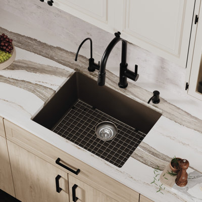 Ensemble d'évier de cuisine à simple cuve encastrable 24-3 / 8 po x 19-1 / 8 po Karran Quartz
