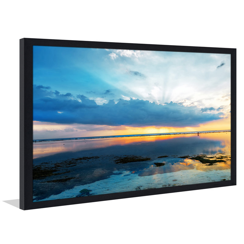 « ocean réflexions », reproduction de photo encadrée, H 35,5 po x l 51,5 po x P 0,75 po
