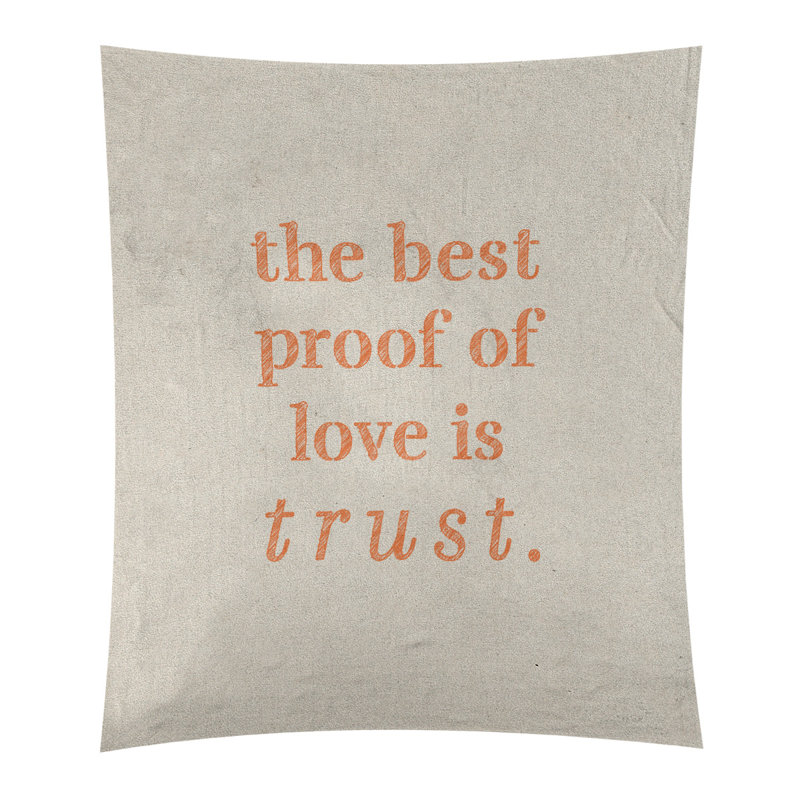 Tapisserie en polyester et citation manuscrite en polyester, H 27,5 po x l 37,5 po, Blanc / Orange