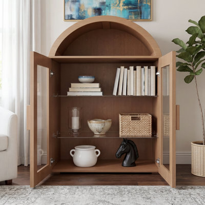 Armoire de rangement arquée en bois de 31 po de largeur avec portes en verre et tablettes réglables Aura