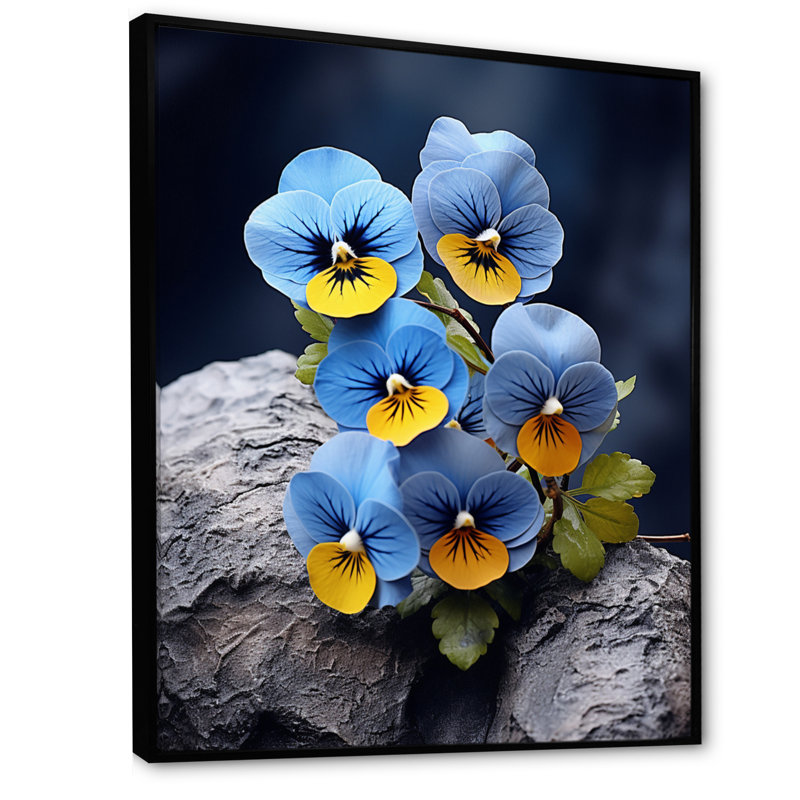 «Blue Blue Pansies», photo vibrante sur toile, Cadre flottant noir, H 40 po x l 30 po x P 1,5 po