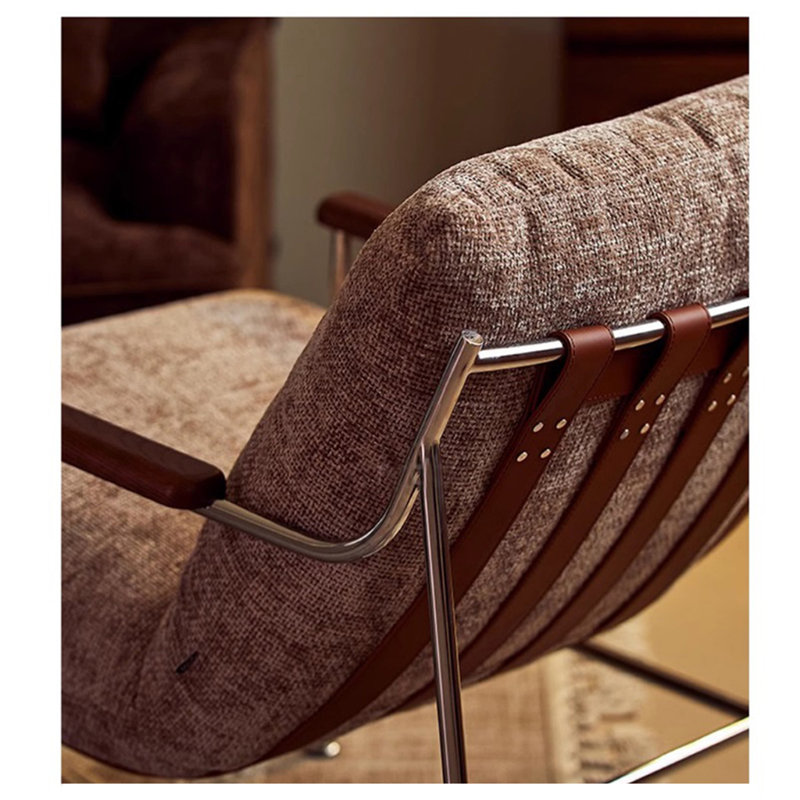 Chaise confortable avec structure en acier, Chenille couleur café clair