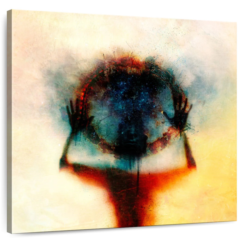 Kelan Closer, 33" H x 33" W