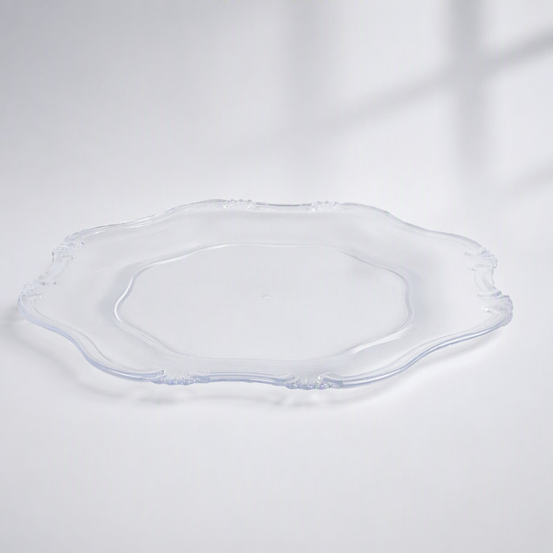 Ensemble de 8 assiettes de présentation en plastique résistant, 33 cm, pour une table élégante et colorée.