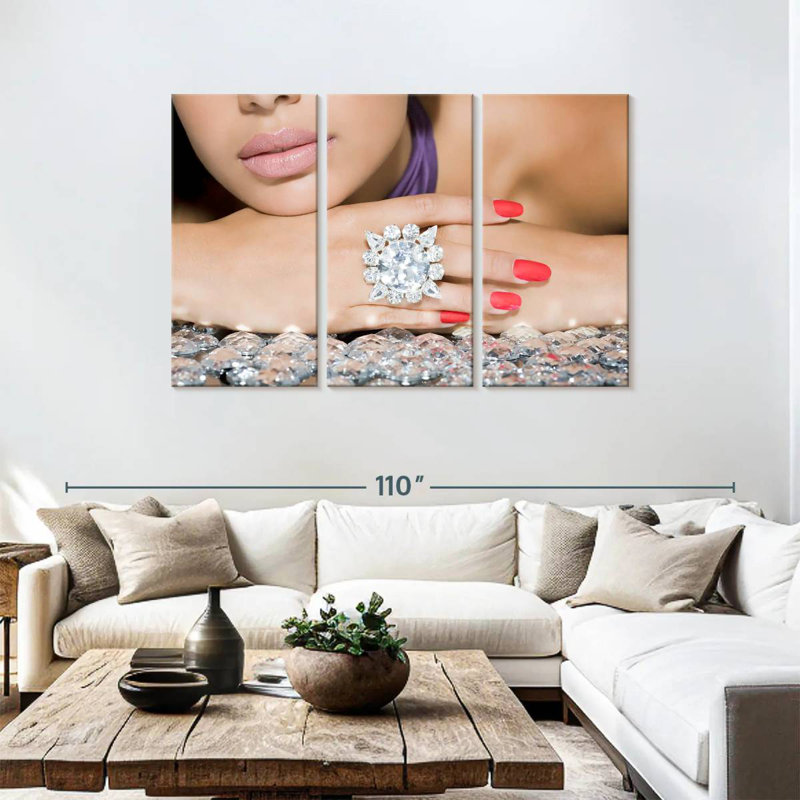 Shuttleworth High Fashion Diamond, 48" H x 74" W