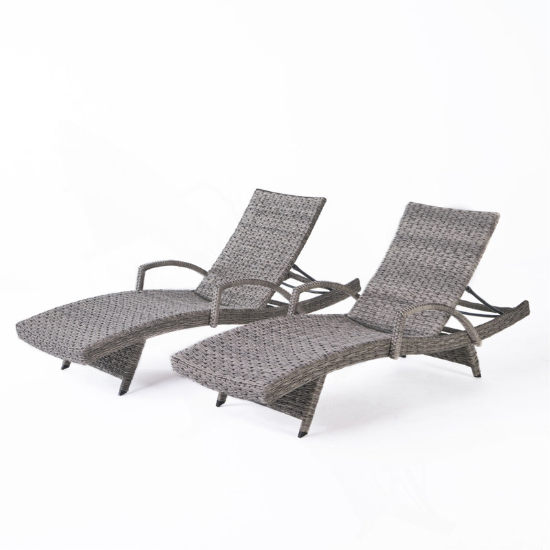 Wicker Chaise Lounge