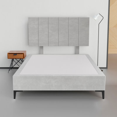 Structure de lit / sommier tapissier en bois de 15 po de qualité supérieure avec tête de lit, pieds en métal noir durables et élégants, options de couleurs multiples