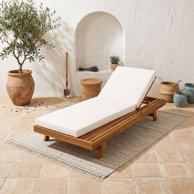 Chaise longue d'extérieur réglable en bois avec coussin