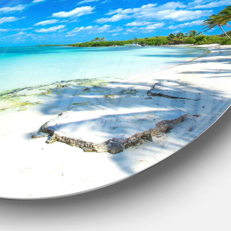«Tropical Beach with Palm Shadows» de Mattos - reproduction de photo, Métal métal, H 23 po x l 23 po
