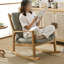 Chaise berçante en chêne naturel et confortable