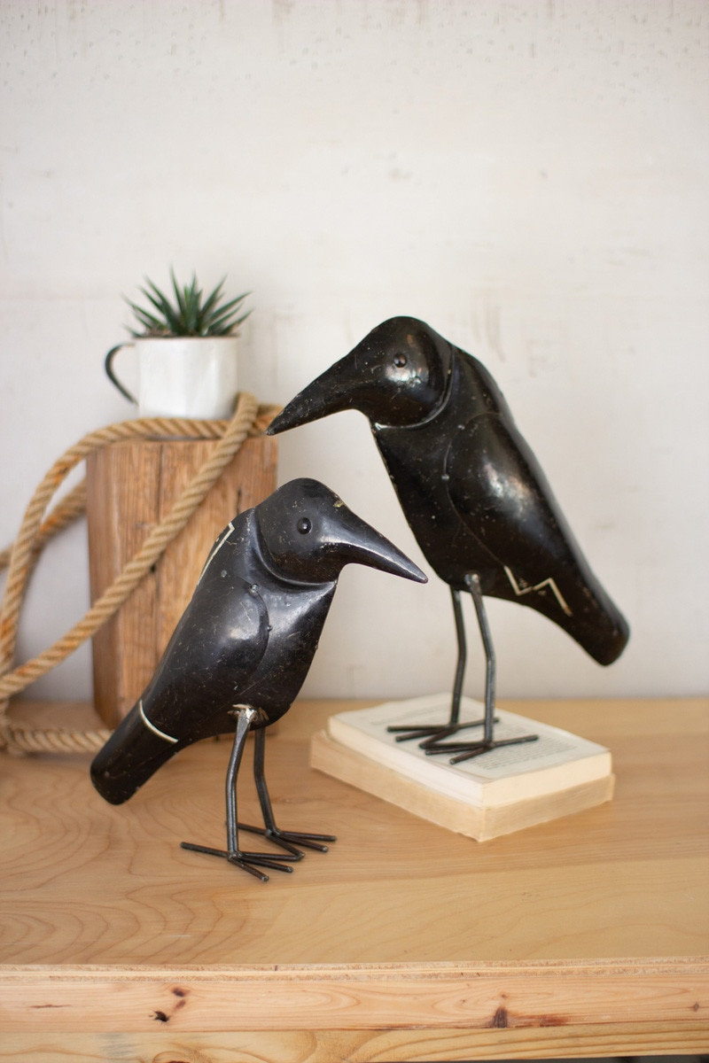 Figurines & Sculptures