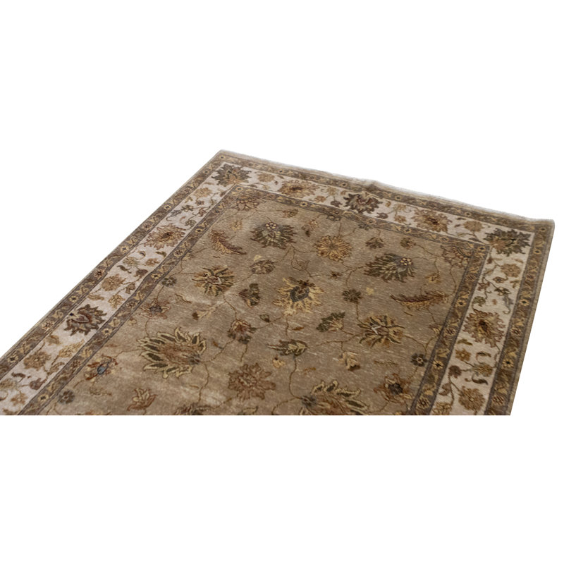 Hand Knotted Wool Area Rug in Beige And Ivory