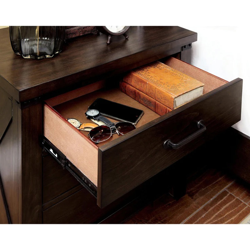 Mobilier de chambre à coucher rustique: Table de chevet en bois de noyer foncé à 3 tiroirs avec table de chevet à finition noire et 3 tiroirs