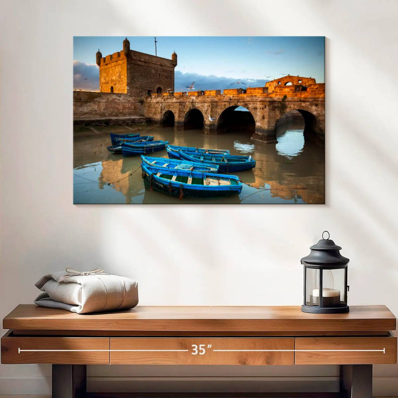 Mehar Ess Essiraira bateaux bleu, H 16 po x l 24 po