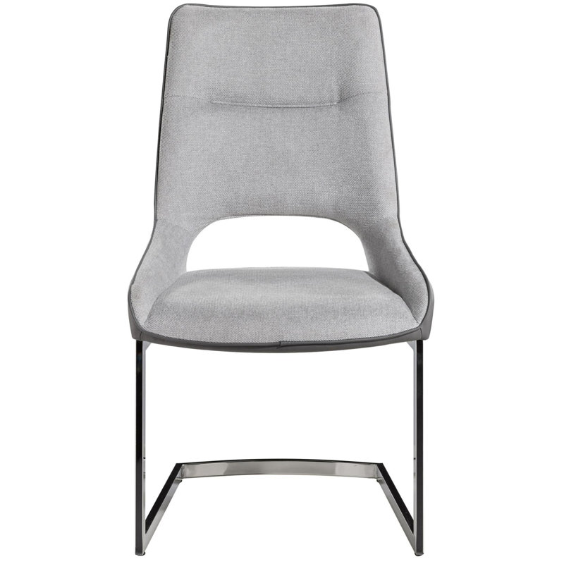 Chaise rembourrée avec pieds en métal