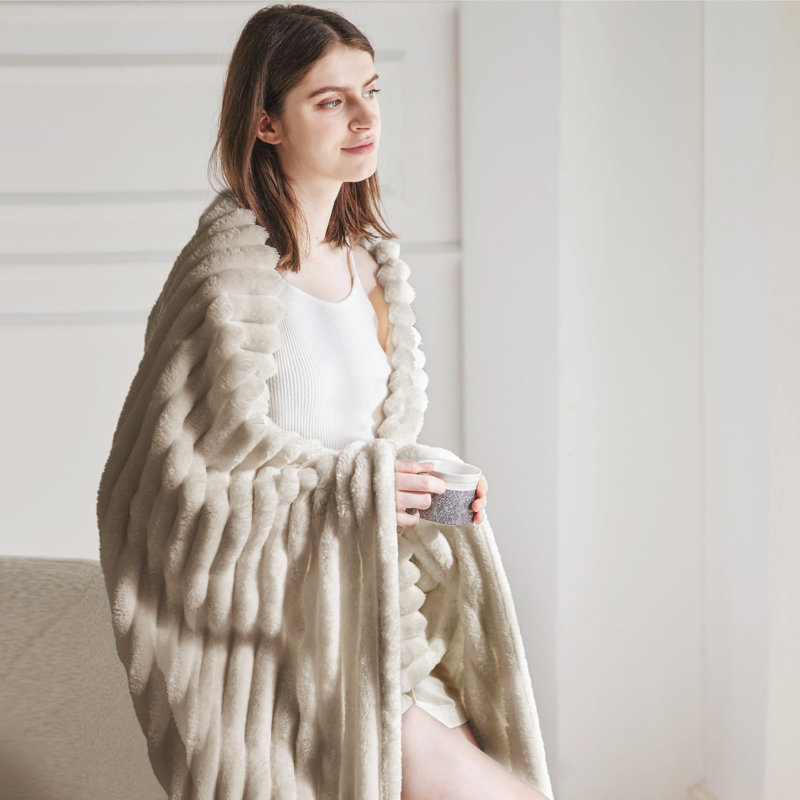 Bedsure Soft Fleece Throw For Beds & Sofas, 200cm x 150cm, Beige