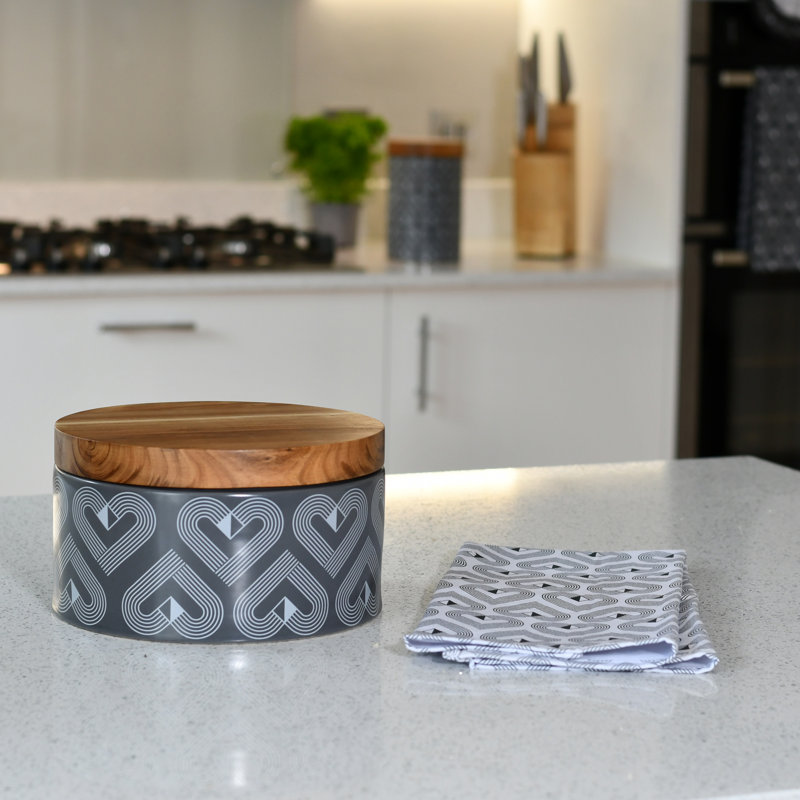 Vibe Ceramic / Porcelain Jar