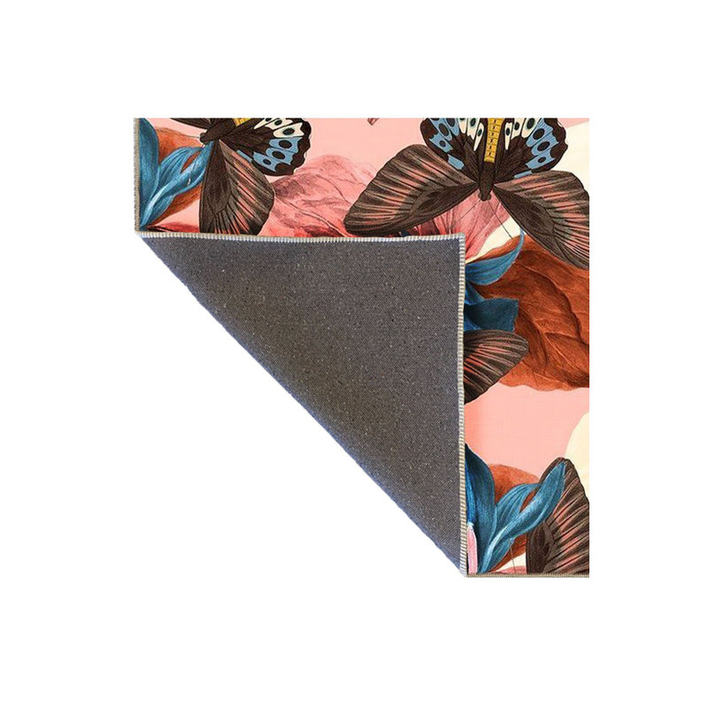 Tapis rose poudré multicolore à motif floral et papillon, Sous-tapis rectangulaire 2 pi 4 po x 3 pi 11 po