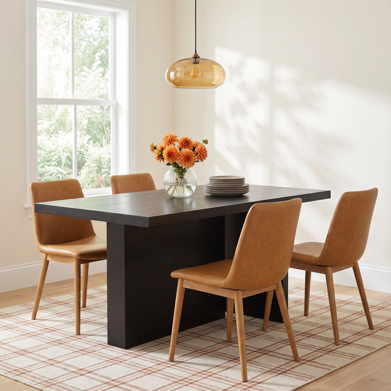 Aava Dining Table, Black