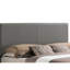 Confortable lit gris - construction, rembourrage en mousse, housse en similicuir pour chambre à coucher avec support entièrement rembourré, extérieur