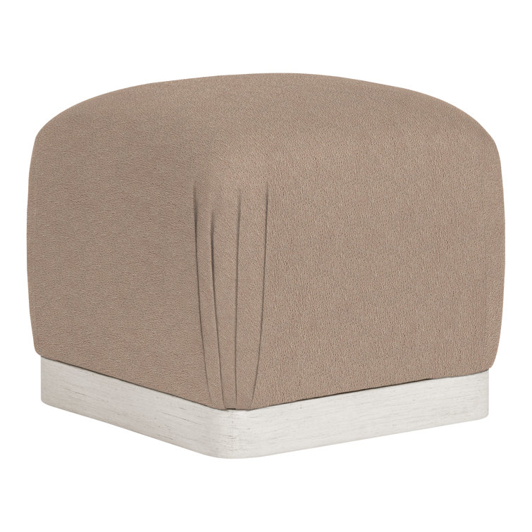 Nola Ottoman