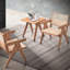Table d'appoint naturelle avec une conception rectangulaire pour une table de décoration pratique, pouvant être placée à côté de canapés ou de lits