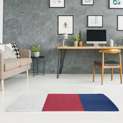 Tapis rouge à rayures de hockey national