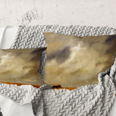 Square, Desert Farmhouse Under Cloudy Sky In Washington I - Coussin décoratif imprimé Farmhouse