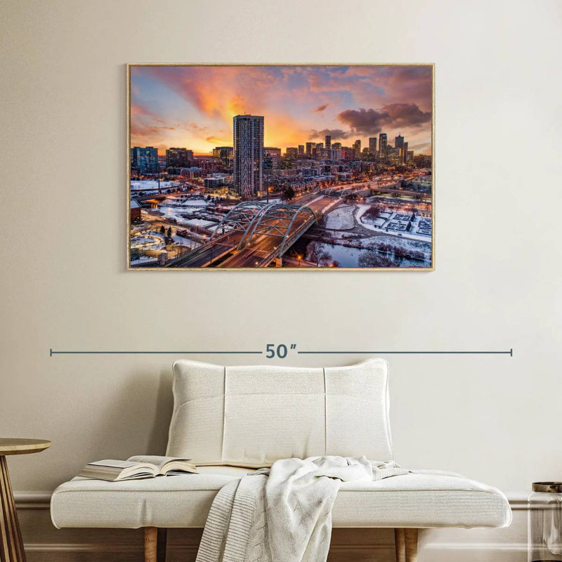 Coucher de soleil d'hiver à Denver, Cadre flottant en bois naturel, 40 po x 27 po