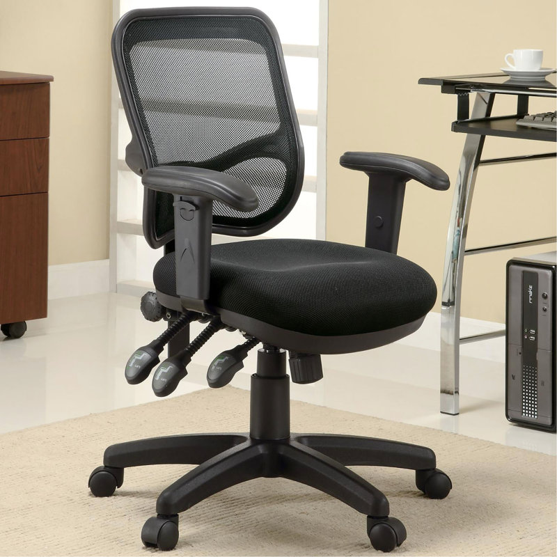 Chaise de bureau pivotante noire avec accoudoirs, conception ergonomique pour le confort et la productivité