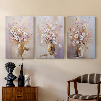 Série d'étude florale Cxxiv - ensemble de 3 toiles tendues avec châssis - prêt à être accroché