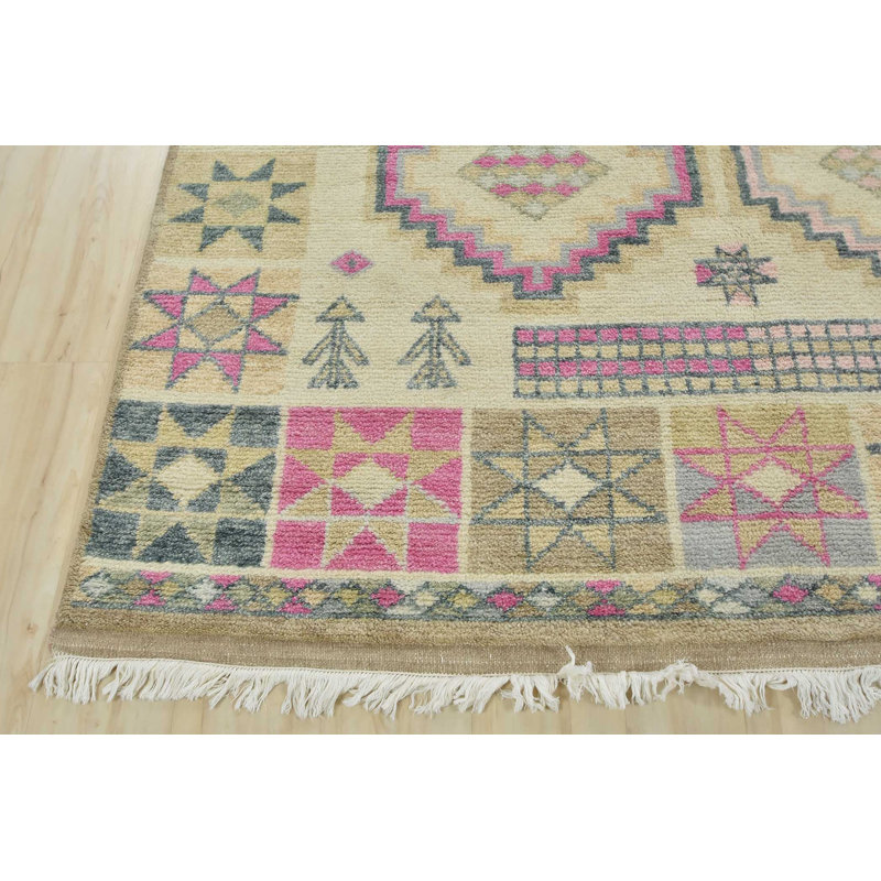 Tapis ivoire en laine noué à la main de conception unique 6 pi 4 po x 10 pi 11 po Fynlee