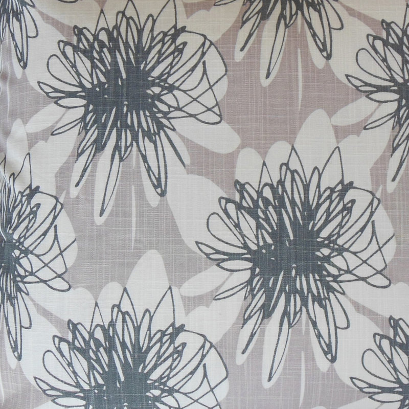 Coussin en coton Silva, Hauteur (26 po) x largeur (26 po), Gris / noir