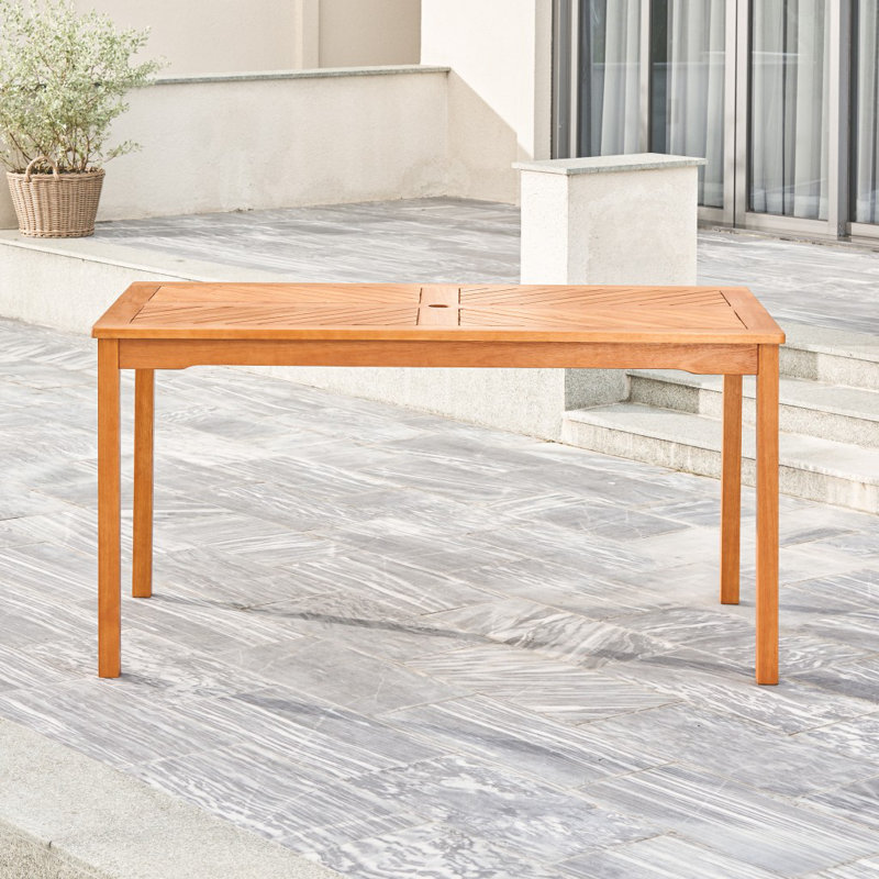 Table de salle à manger en bois
