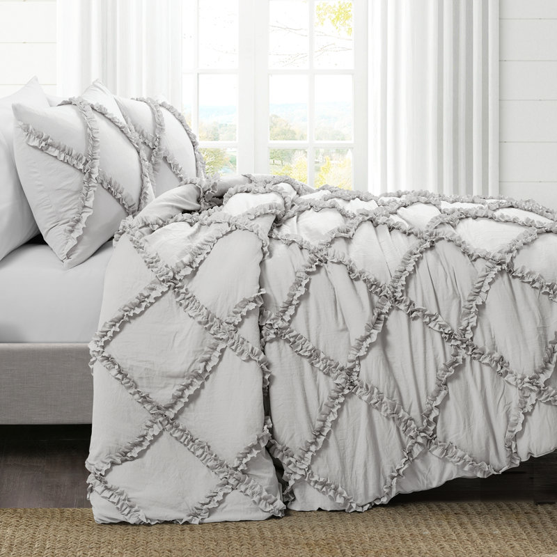 Light Gray Ruffle Diamond Full Comforter Set