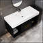 Meuble-lavabo de salle de bain avec lavabo en céramique, conception flottante, armoire de rangement murale avec tiroirs et espaces, style moderne avec poignées en métal