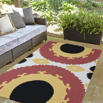 Melchior Chenille Geometric Indoor Rug