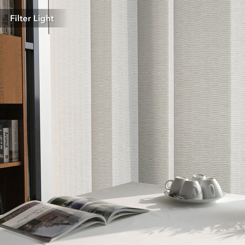 Store à panneau coulissant réglable Sharmaine pour portes de patio et paravents, l 45,8 po à 86 po x H 96 po, texture tissée naturelle ajustable, Cirrus (semi-diaphane)